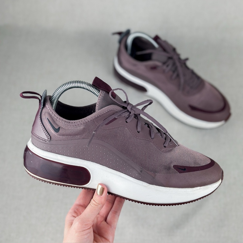 Nike Air Max Dia Women's Shoes Size 8 Color: Plum Eclipse/Black